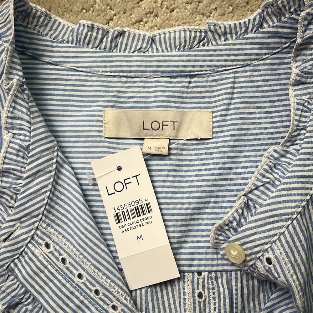 Ann Taylor LOFT Flutter Sleeve Button Down Embroidered Blouse Striped Floral M - Picture 3 of 7